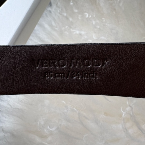 Vero Moda Dark Brown Belt 34” - Picture 2 of 9